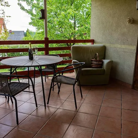 Nyaralo - Holiday home *